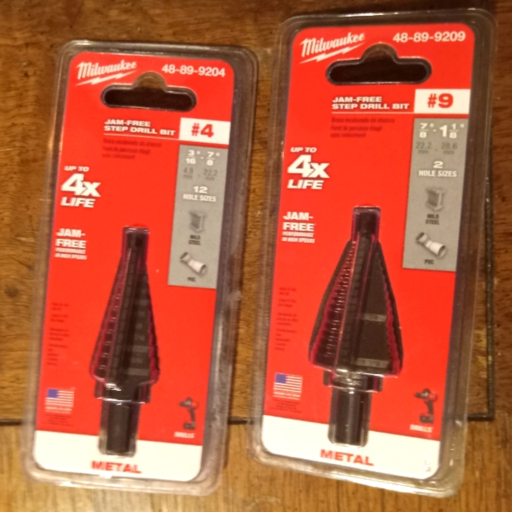 2 nwt Milwaukee metal drill bits